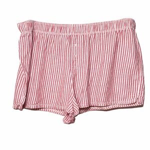 Colsie Red Striped Women's Christmas Lounge Shorts